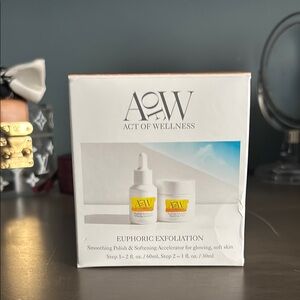 Act of Wellness Euphoric Exfoliation Set - Nee in Box